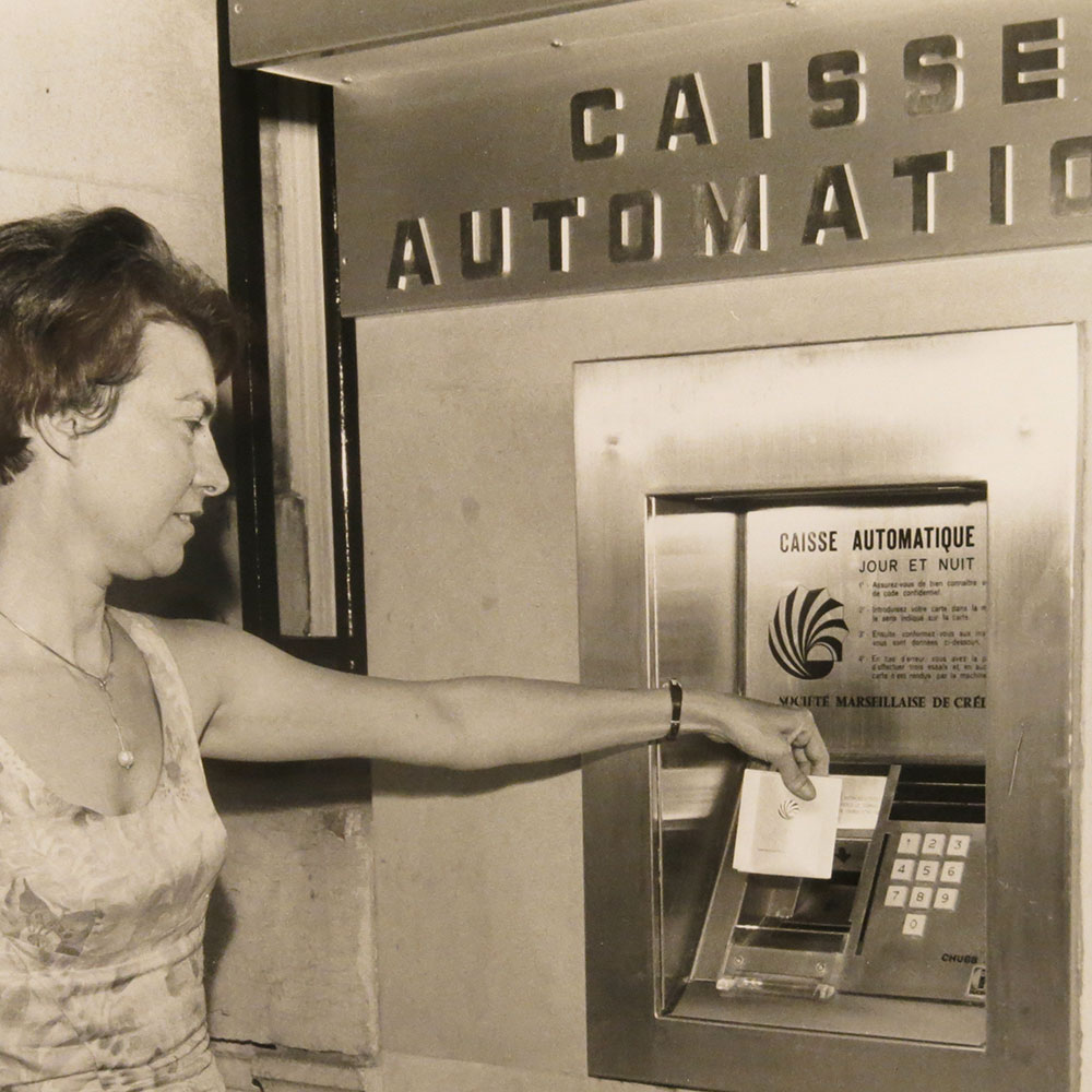 Le premier distributeur automatique en France installé par la SMC